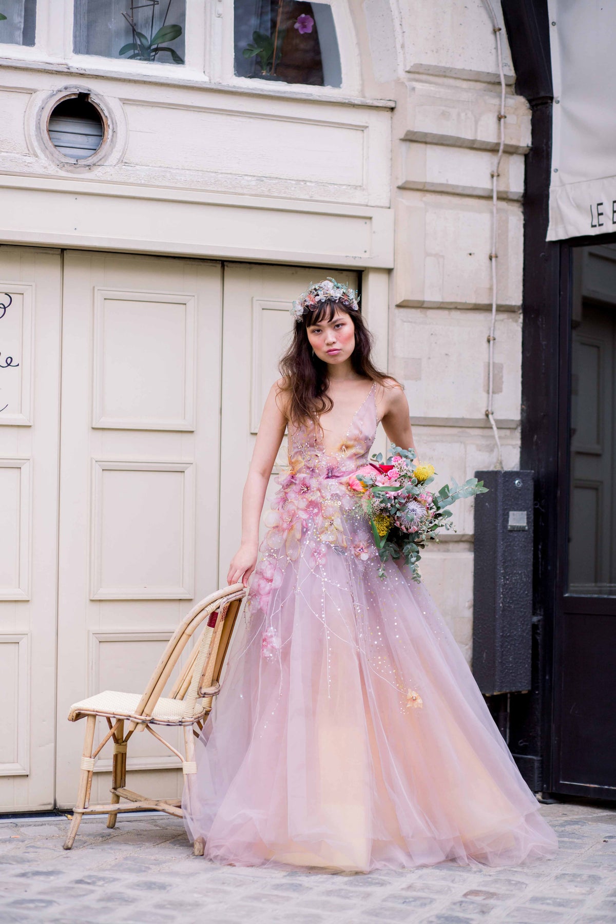 BRIDAL LAVANDEL EMBROIDERED FLOWERS BALL GOWN