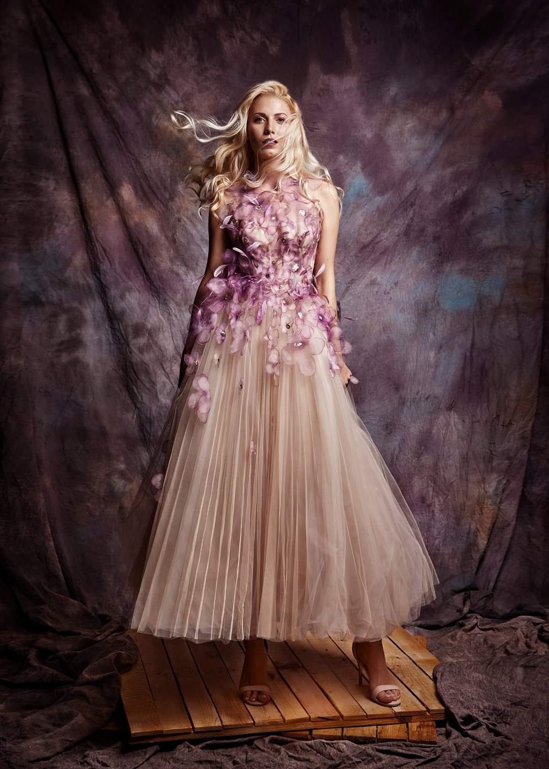 NUDE LAVANDEL SILK FLOWERS MIDI DRESS